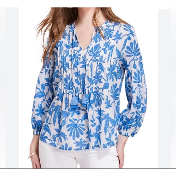 Elie Tahari Tops - NWT Ellie Tahari Blue & White Floral Boho Blouse with 3/4 Puff Sleeves Size M